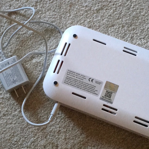 Phonesoap 3 UV Sanitizer and Charger - Picture 7 of 7